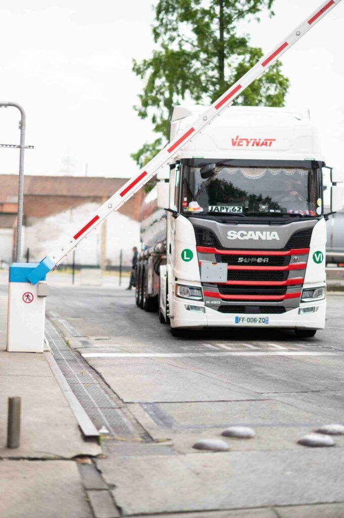 Truck leaving Tereos site